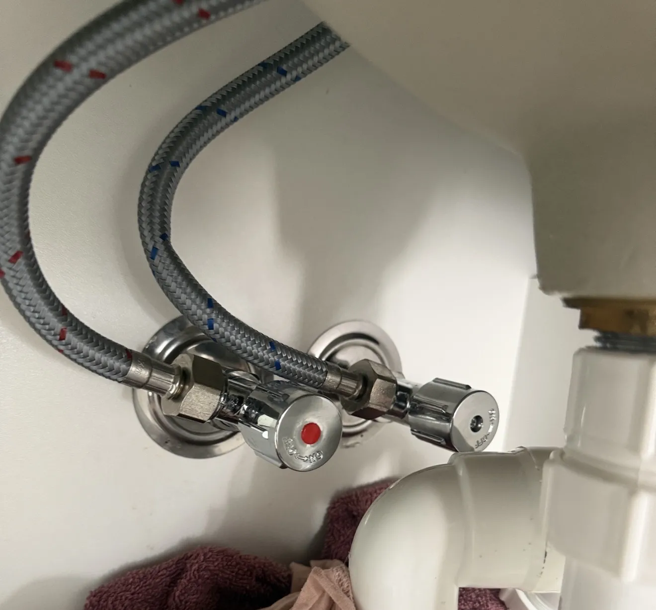 New under-sink mini stop valves and braided hoses